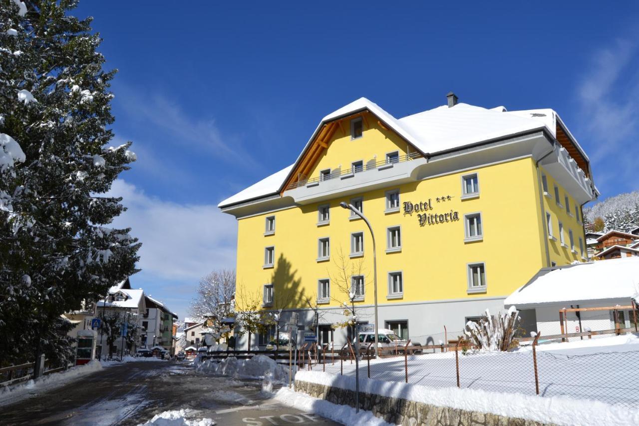 Hotel Vittoria Фольгария Экстерьер фото