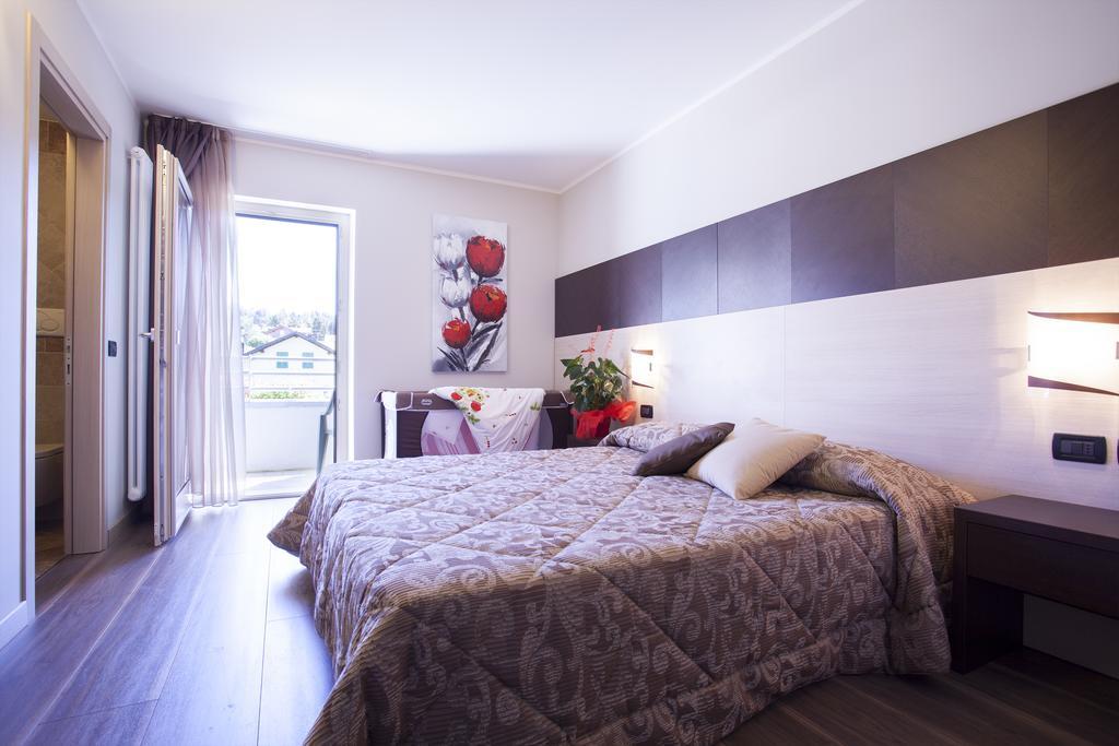 Hotel Vittoria Фольгария Экстерьер фото