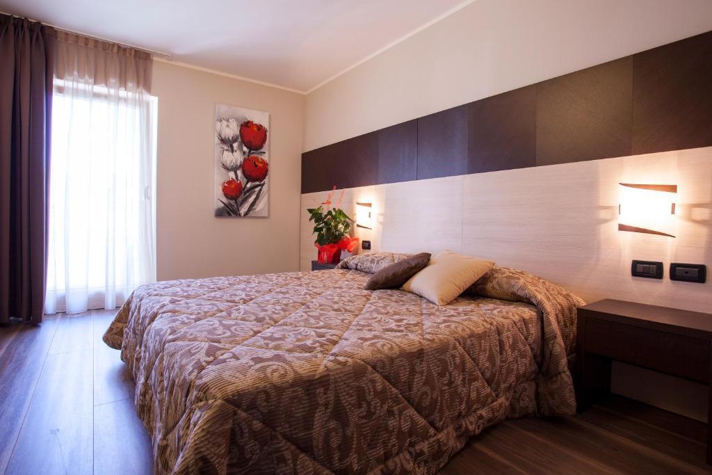 Hotel Vittoria Фольгария Номер фото