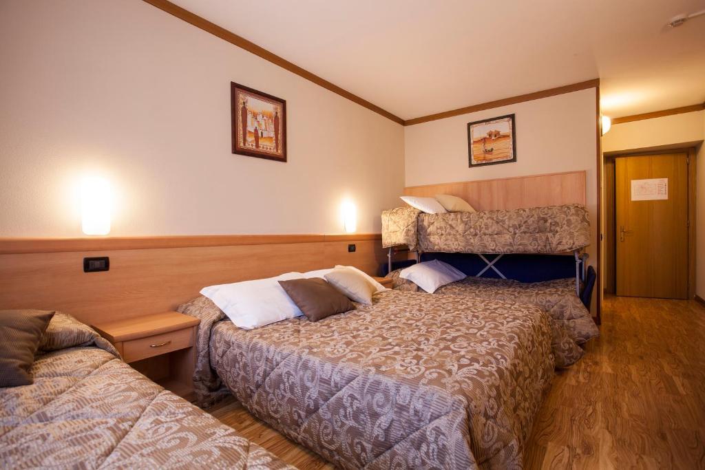 Hotel Vittoria Фольгария Номер фото