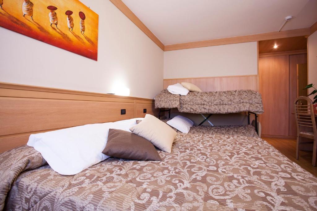 Hotel Vittoria Фольгария Номер фото