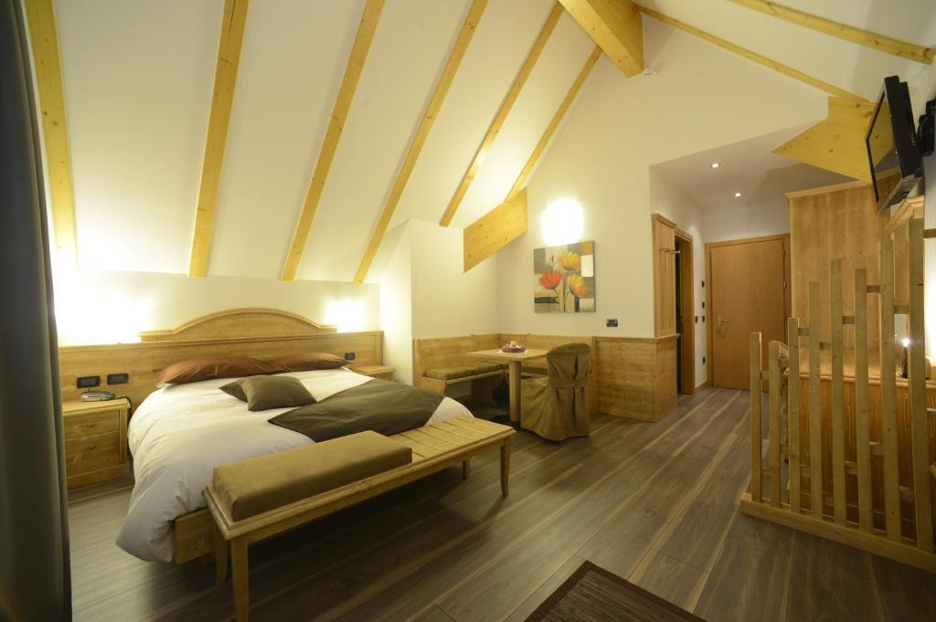 Hotel Vittoria Фольгария Номер фото