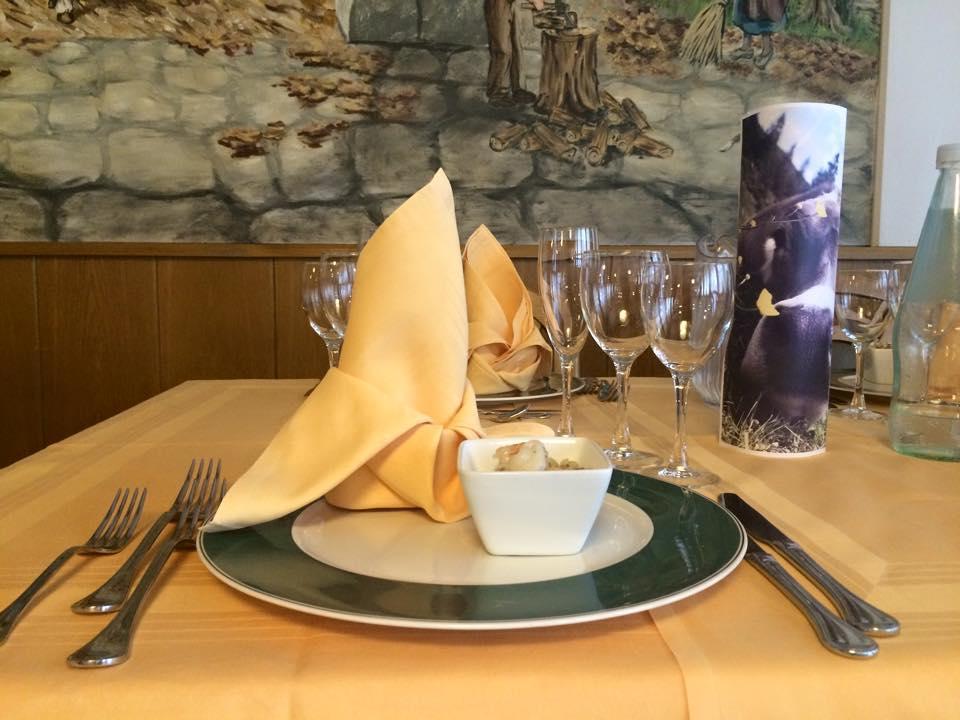 Hotel Vittoria Фольгария Экстерьер фото